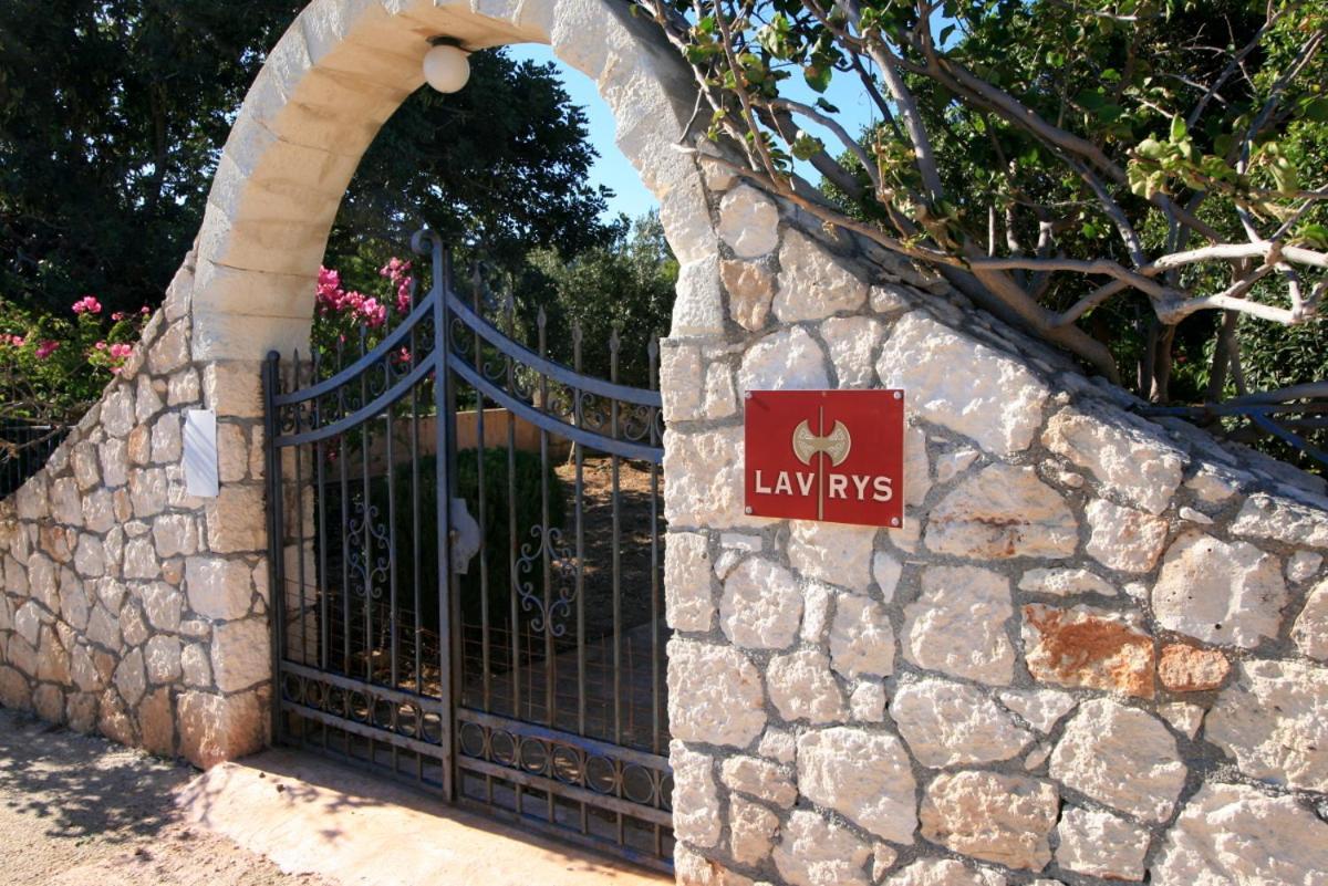 מראתי Seaside, Relaxing Family House With Playground! Villa Lavrys 3 מראה חיצוני תמונה